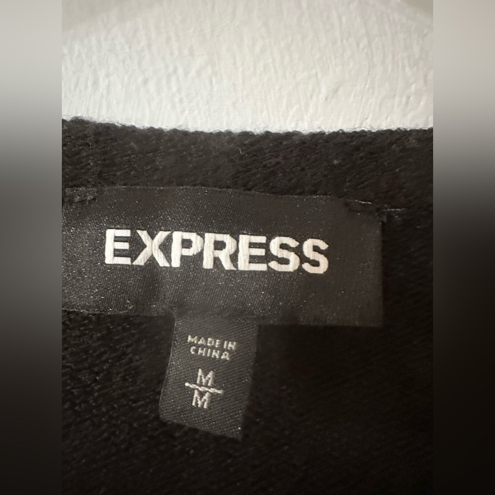 Express Black V-Neck Cropped Knit Fuzzy Sweater. Size medium. - Picture 5 of 7
